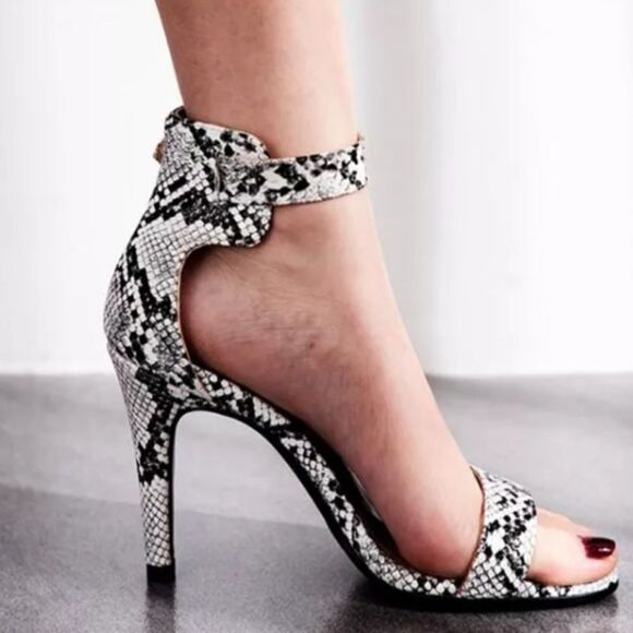 NINE WEST WOMEN"S SNAKESKIN PRINT DESIGN OPEN TOE SANDAL - Picture 2 of 16